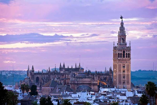 3-hour Seville Cathedral and Alcazar Skip-the-Line Combo Tour - Giralda: a short ramp climb with the best quick payoff