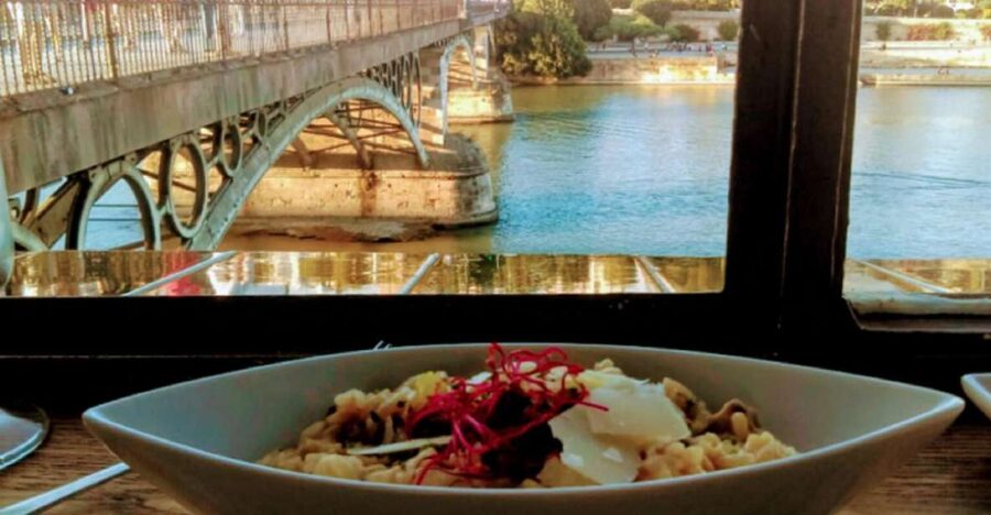 3-Hour Tapas Tour in Triana, Sevilla's Vibrant Neighborhood - How the 3 Drinks Work With the Tapas Pace
