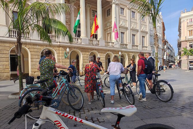 A private stroll cycling around Cádiz + bike rental - What the cycling feels like, and who this is for