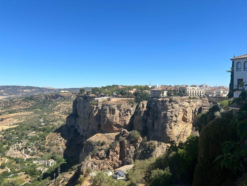 ab Marbella: Private VIP-Tour Ronda incl. Transfer + Tapas - Transfer from Marbella: comfort, car park, and smarter timing