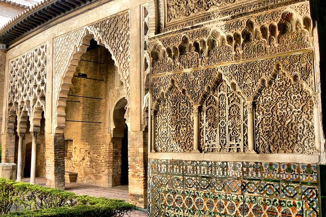 Alcazar and Cathedral of Seville Tour with Skip the Line Tickets - Meeting point and how check-in actually works