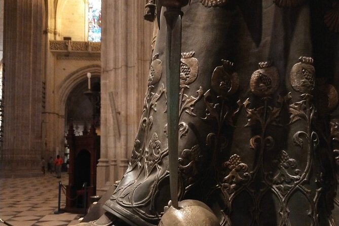 Alcazar and Cathedral, the must-sees, private tour. - What a French-speaking official guide adds (Laura Beltrán Guia)