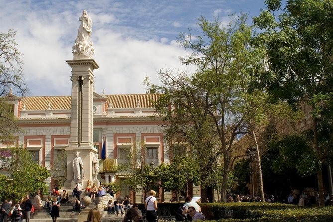 Alcázar and Jewish Quarter Guided Walking Tour in Seville - Price and value: is $68 a fair deal?