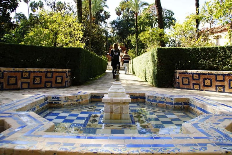 Alcazar & Cathedral of Seville Exclusive Group max. 9 guests - Why the small-group format matters more than you think