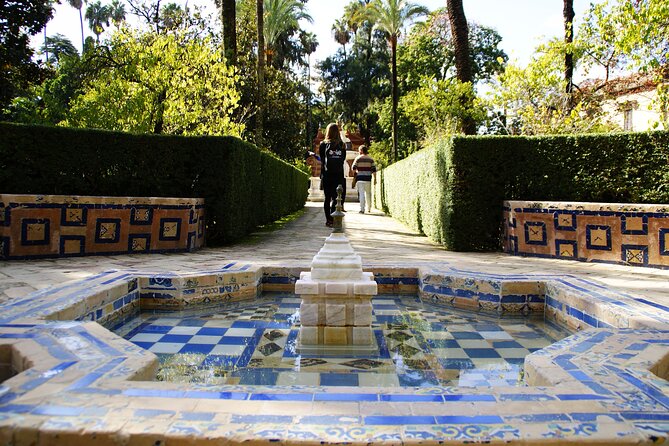 Alcazar & Cathedral of Seville Exclusive Group, max. 9 travelers - Real Alcázar Palaces: Where Christian and Muslim Influences Interlock