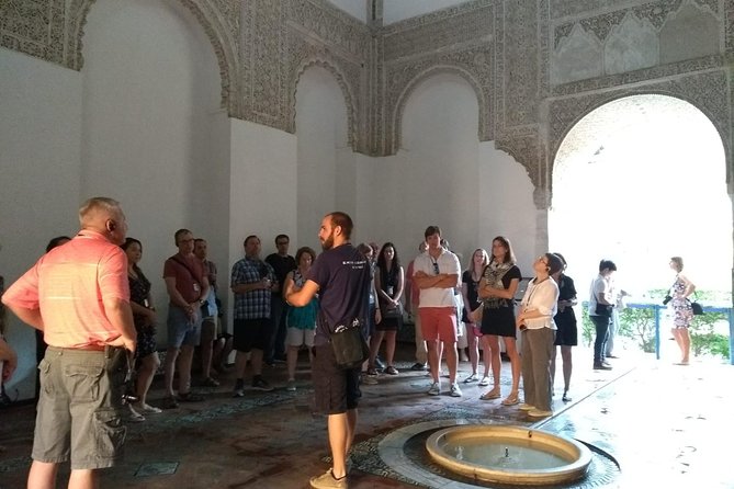 Alcazar & Cathedral of Seville Private Guided Tour - Catedral de Sevilla and the Giralda: views plus real context