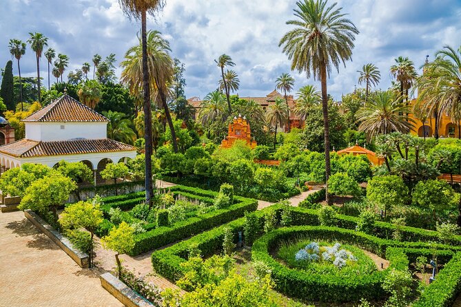 Alcazar of Seville Guided tour with Skip the Line Access - The gardens: where the palace breathes