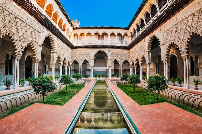 Alcazar of Seville Guided Tour with Skip the Line Ticket - Skip-the-line tickets and the 1.5-hour rhythm