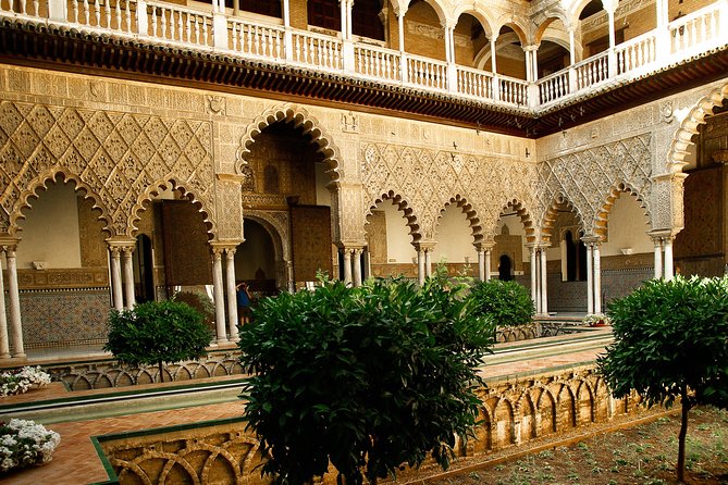 Alcazar of Seville Tour with Skip the Line Ticket - Gardens time: the part you actually control