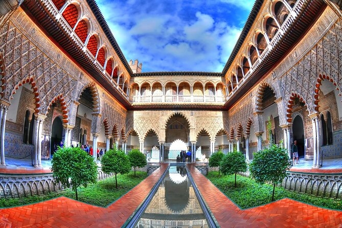 Alcazar Seville Tickets I Tour I Official Guide I Skip the Line - Plaza del Triunfo: Your quick orientation before the Alcázar