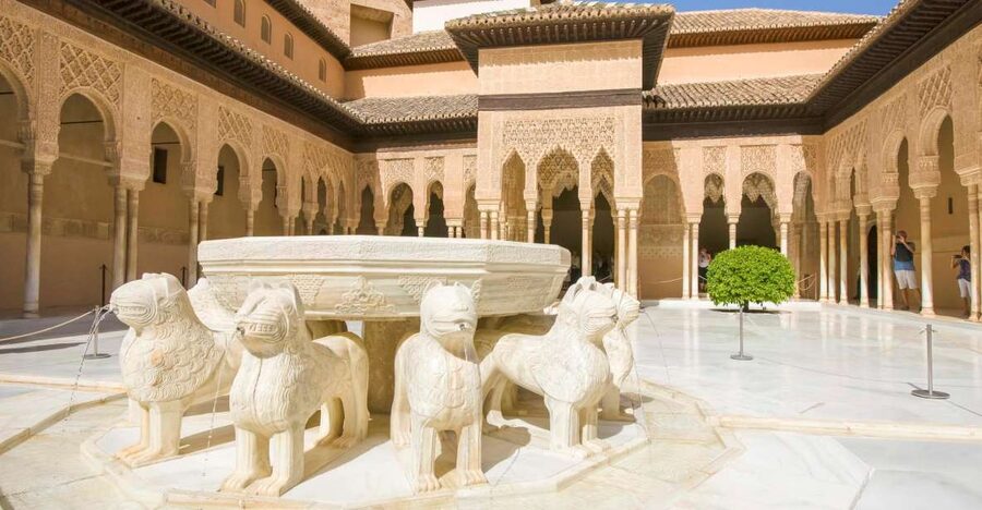 Alhambra and Albaicín Full-Day Private Tour from Seville - Why the Seville to Granada van ride feels like part of the experience
