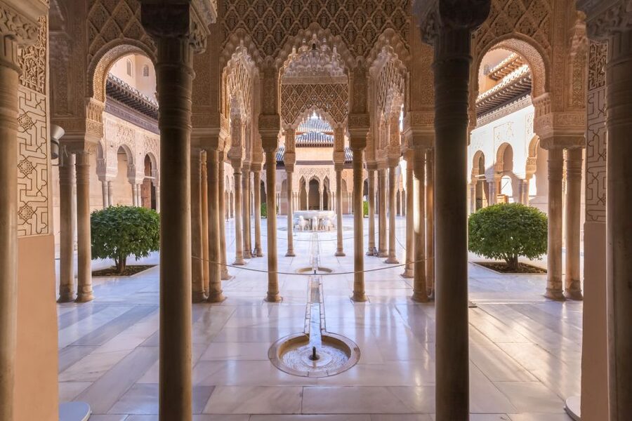 Alhambra and Albaicín Full-Day Private Tour from Seville - Getting the photos right: best spots, best timing, less guesswork