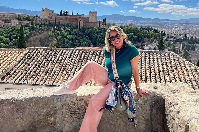 Alhambra Guided Tour & Albaicin Tour from Seville - One-day Granada From Seville: what this trip really feels like