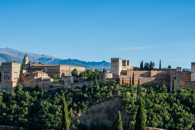 Alhambra Guided Tour & Albaicin Tour from Seville - Should you book this Seville to Alhambra day trip?