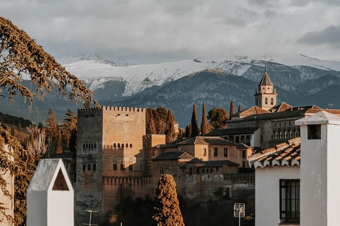 Alhambra Private Tour & Nazaries Palaces from Seville with Pickup - Key things I’d bet on before you book