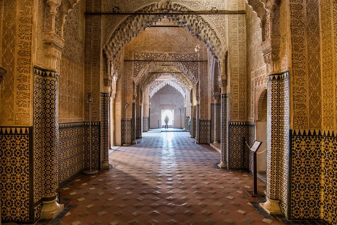Alhambra with Nazaries Palaces Private Tour from Seville - Nasrid Palaces: How the Decoration Becomes the Main Character