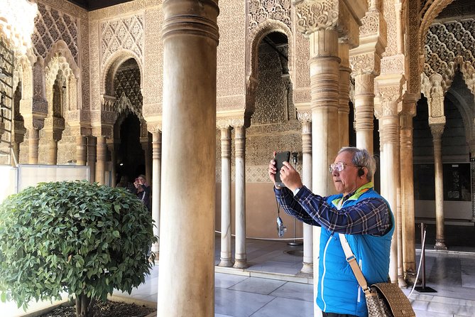 Alhambra with Nazaries Palaces Private Tour from Seville - Alcazaba and the Fortress Logic: Short Time, Big Meaning
