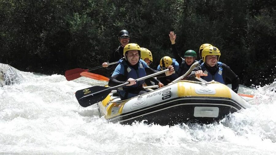 Andalucia: Rafting Experience on Río Genil - The run between Benamejí and Palenciana: wave trains, waterfalls, rapids
