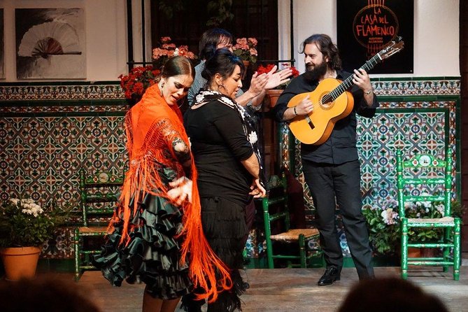Authentic Flamenco Show with Tapas & Wine Guided Tour - Where to meet: Plaza de San Francisco, then a relaxed finish near Triunfo