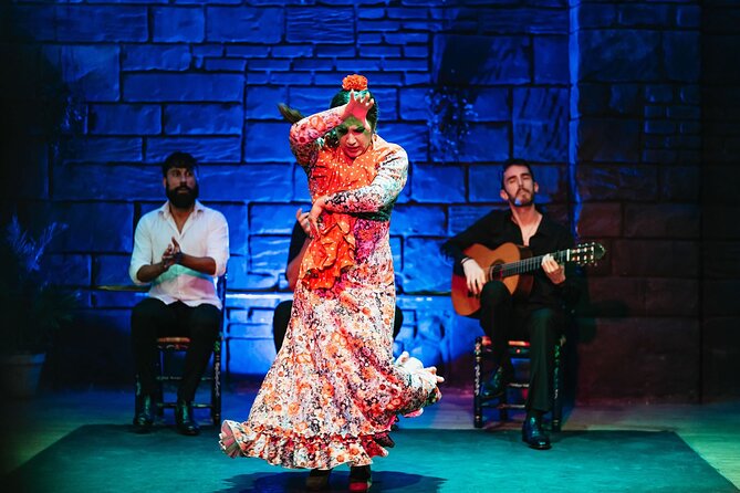 Baraka Triana. Flamenco show with drink - The Included Drink, and How to Handle Extra Orders
