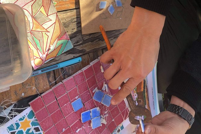 Be an Artisans in Seville for a day - Viki’s teaching style: how a beginner can leave proud
