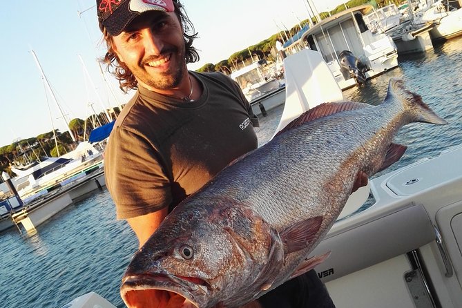 Boat and fishing trips in the Cadiz bay - What to do during anchored time (and how to use it well)