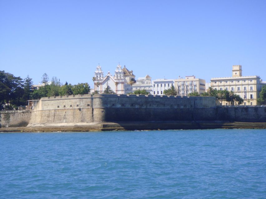 Cádiz: Bay of Cádiz Catamaran Tour with Host - Route south when weather shifts, San Antonio and Matagorda by sea