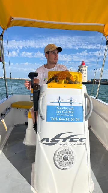 Cadiz: Boat Rental Without License - The Boat Setup: Small, License-Free, and Built for Comfort