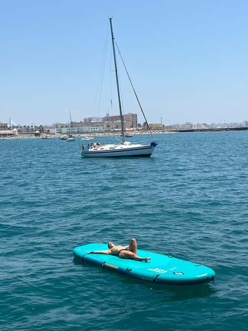 Cadiz capital:Catamarán Experience paseo con baño y almuerzo - What’s not allowed onboard, and why that affects the vibe
