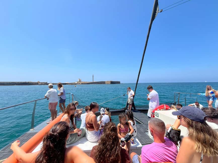 Cadiz capital:Catamarán Experience paseo con baño y almuerzo - Meeting at Plaza de Sevilla, then straight to the port