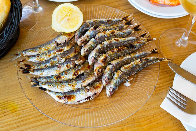 Cadiz Food Tour: Tapas, Drinks and Delights with a Local - Key highlights (what makes this tour worth your time)