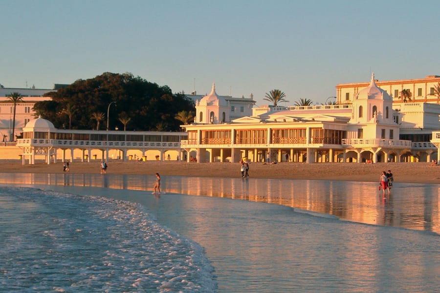 Cadiz Full-Day Guided Excursion from Seville - Lunch Like a Local: One Hour at a Restaurant and How to Use It
