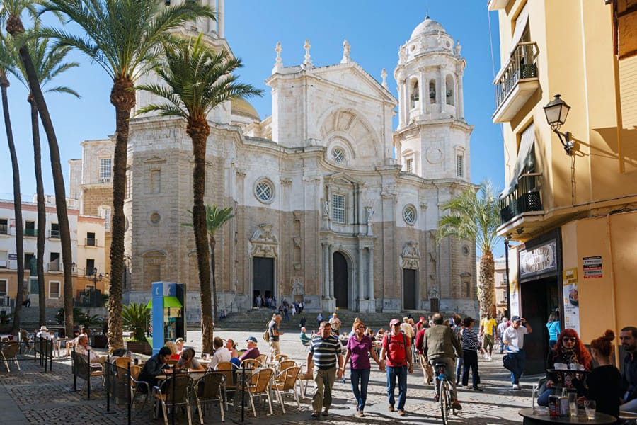 Cadiz Full-Day Guided Excursion from Seville - Plaza de España (Cádiz) and the Shift Toward Sea Air