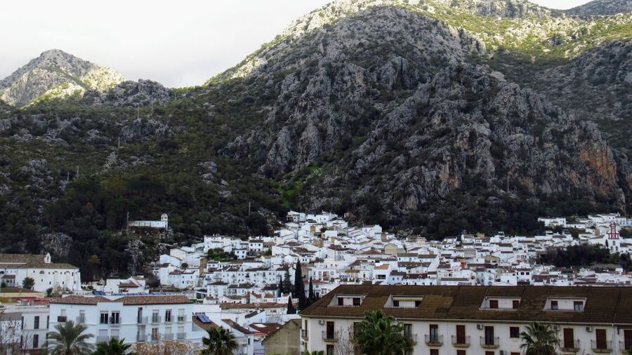 Cadiz, Jerez or El Puerto: White Towns of Andalusia Day Trip - Bornos and Ribera Palace, the Perfect Photo Break
