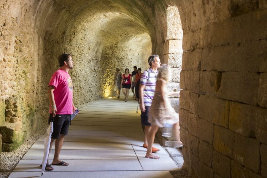Cádiz: Roman Theatre, Cathedral, and Tavira Tower Tour - Meeting at Plaza de San Juan de Dios, Then Getting Oriented