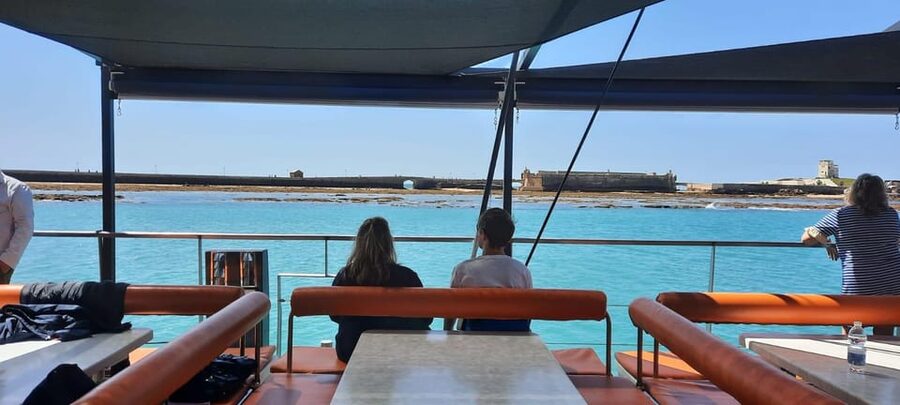 Cádiz: Sunset Catamaran Cruise Tours - Who this Cádiz sunset catamaran is best for