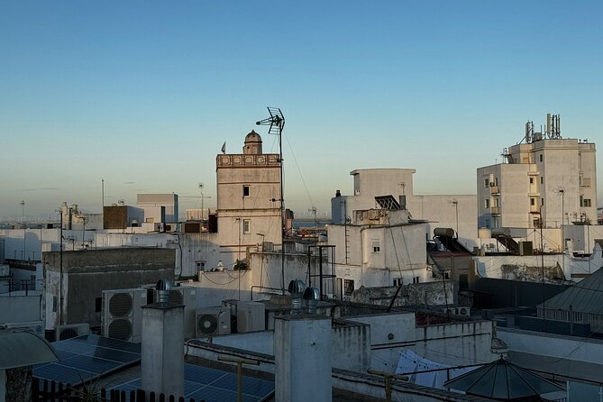 Cadiz to Vista de Gaviota : visit the Tavira Tower and Camera Obscura - Logistics that make the tour easier: small group, English, and walking pace