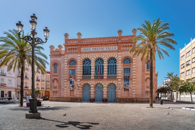 Cádiz TukTuk Tour with Audio Guide - El Pópulo to Torre Tavira: old streets and quick landmark orientation