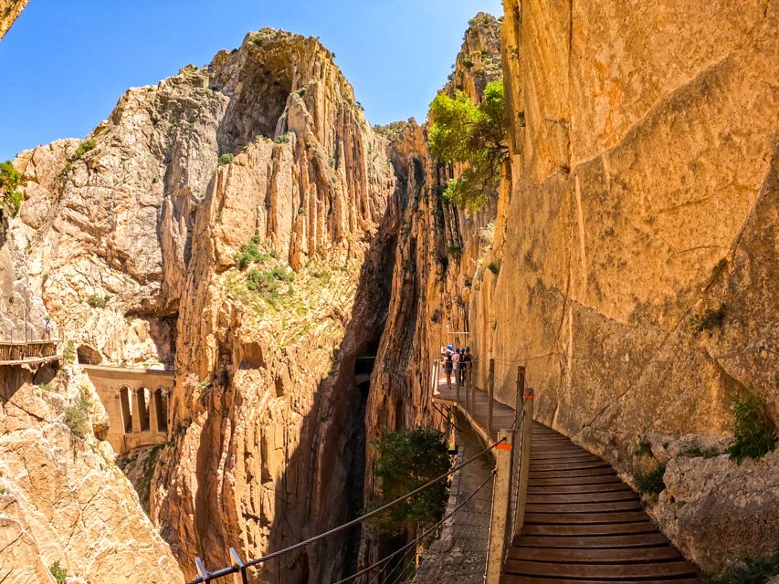 Caminito del Rey: Entry Ticket and Guided Tour - What you learn on the gorge walls: the railway and hydro story you can see