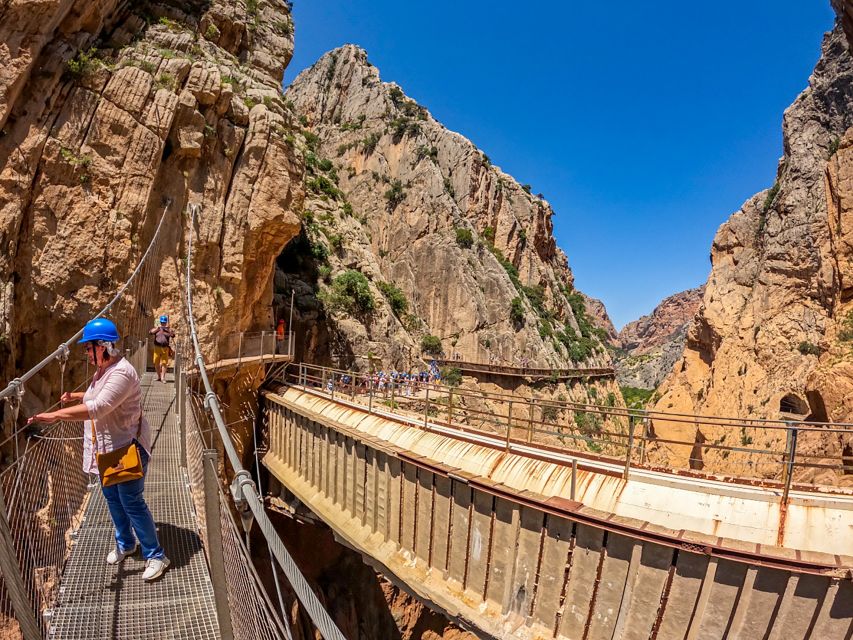 Caminito del Rey: Entry Ticket and Guided Tour - Getting your photos: the real wow moments and where to pause
