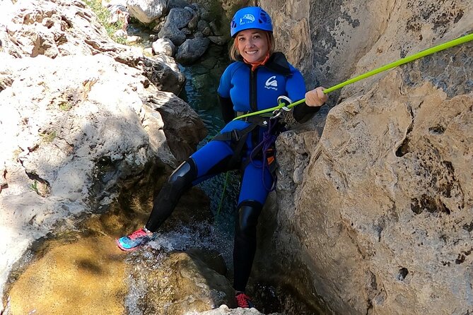 Canyoning Adventure Rio Verde in Granada - Food, snacks, and the toast that makes it feel complete