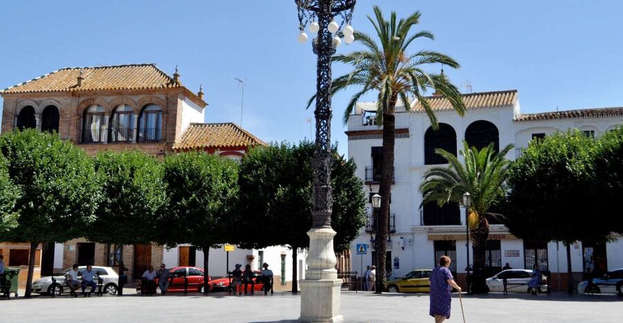 Carmona: City Walking Tour - Meeting at Puerta de Sevilla, and why the 2-hour pace works