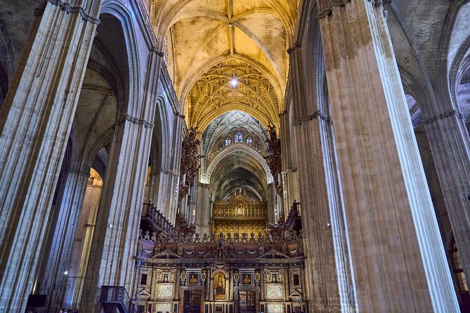 Cathedral and Giralda Tour - Seville Cathedral: the Gothic interior that hits you in the first minute