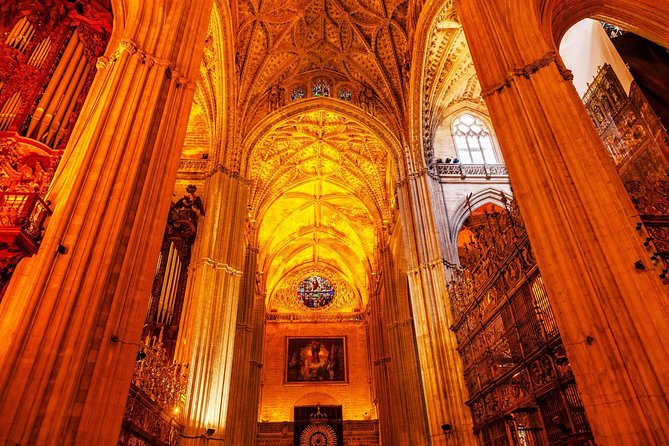 Cathedral of Seville English Guided Tour with Skip the Line & Access to Giralda - What the included admission gets you, and what you can do after