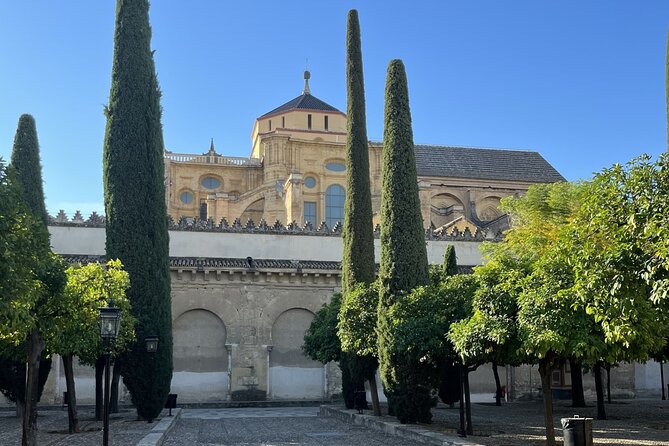 City of Caliphs: A Self-Guided Walking Tour of Córdoba’s History - Roman Bridge views, then the Roman Temple site