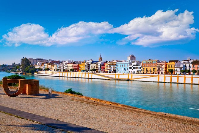 Complete Triana Tour "Corrales included". - Santa Ana and Los Marineros: where Triana devotion lives