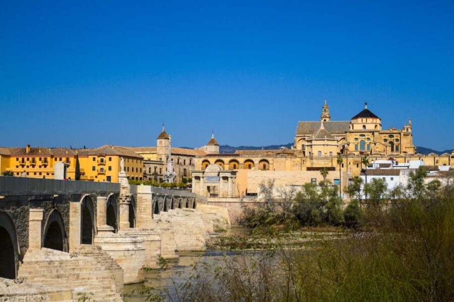 Córdoba: Alcázar and Jewish Quarter 2-Hour Guided Tour - When Alcázar Is Closed: What Gets Replaced Right Now