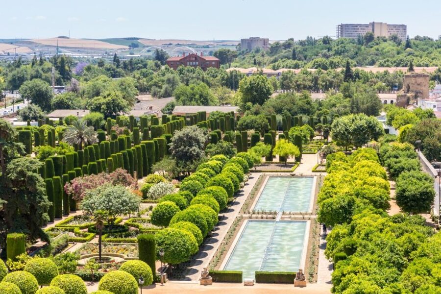 Córdoba: Alcázar and Jewish Quarter 2-Hour Guided Tour - Included vs. Not: What You Should Bring So You’re Not Caught Off Guard