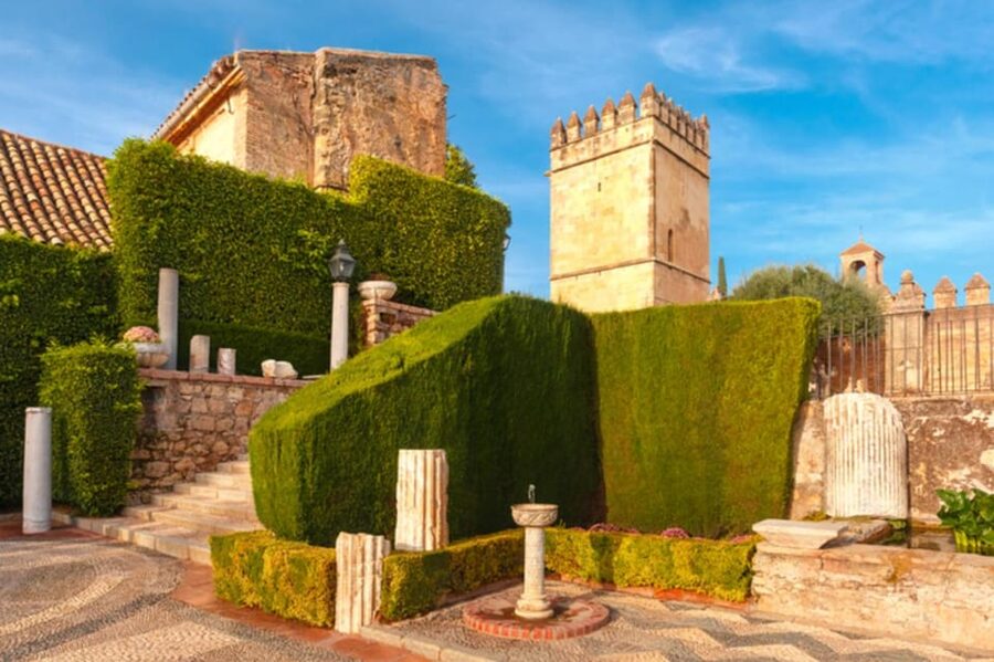 Cordoba: Alcazar of Christian Monarchs 1–Hour Guided Tour - What Happens When the Alcázar Is Closed