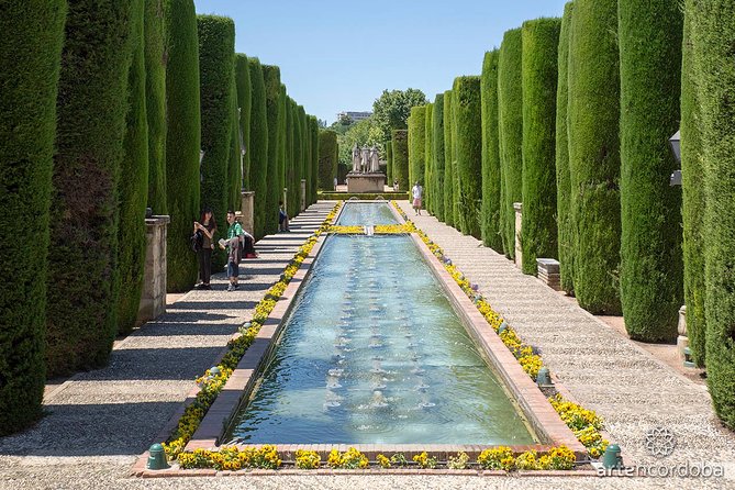 Córdoba: Alcazar Skip the Line Guided Tour - Group size and pacing: why small groups feel better here